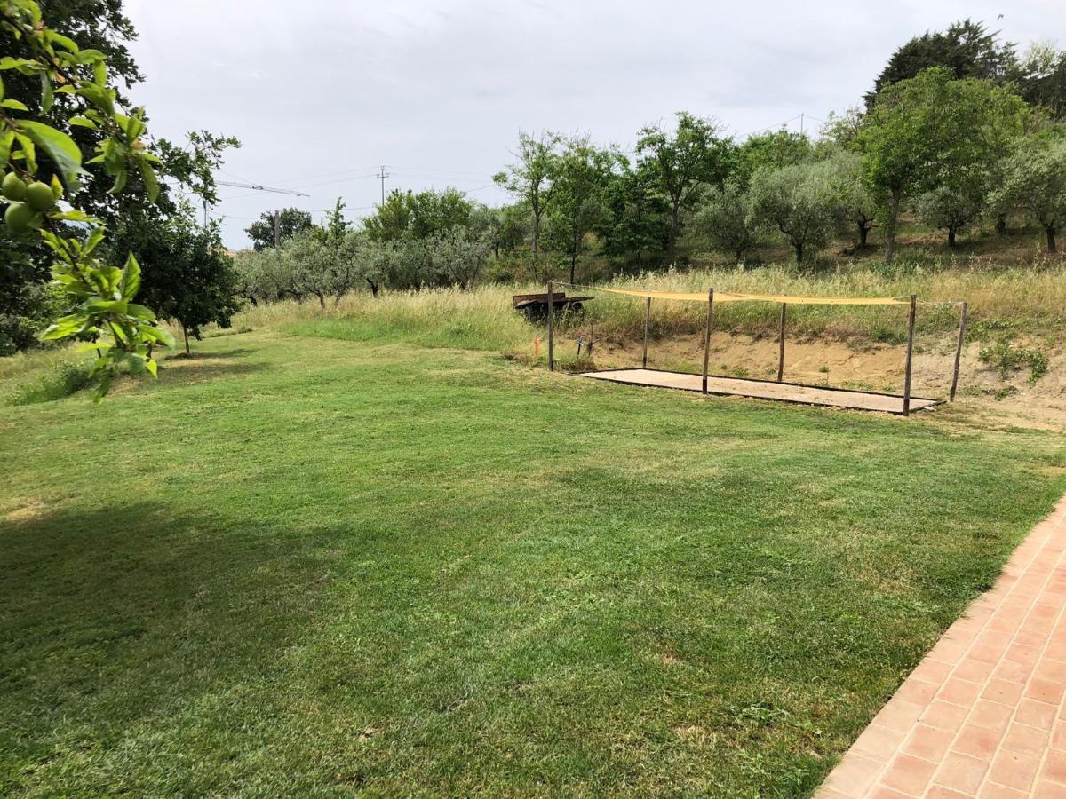 Agriturismo Sant'Angelo Holiday Farm Gualdo Cattaneo Esterno foto